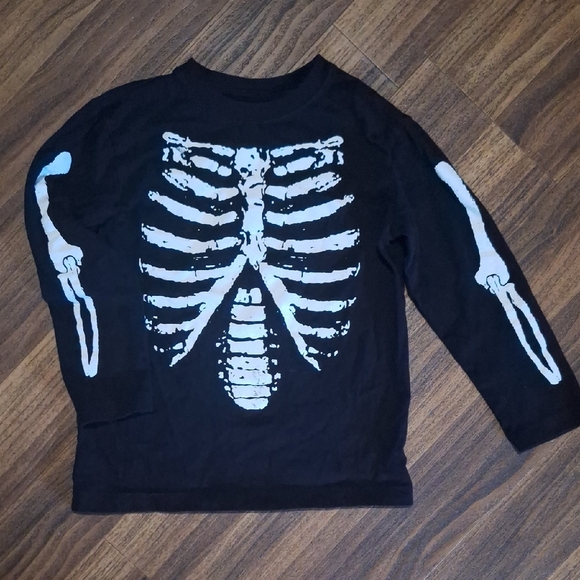 Finest Quality Place Black and White Long Sleeve Skeleton Tee Size S 5/6 - Picture 1 of 3